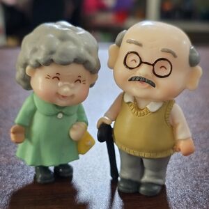Elderly Couple Figurine Set - Green and Tan